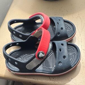 Toddler Navy Croc Sandals size 6C